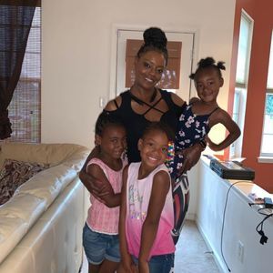 Meet your Posher, Demetria